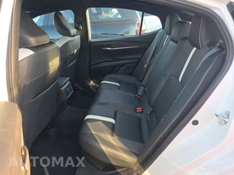 2025 Toyota Camry SE - miniatura 13