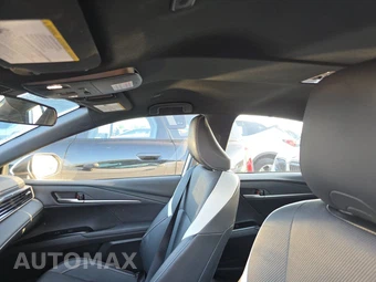2025 Toyota Camry SE - miniatura 17