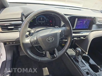 2025 Toyota Camry SE - miniatura 10