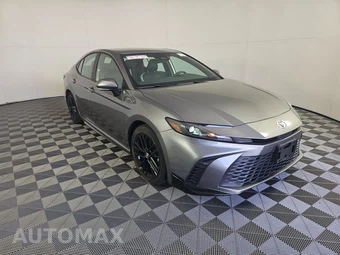 2025 Toyota Camry SE - miniatura 3