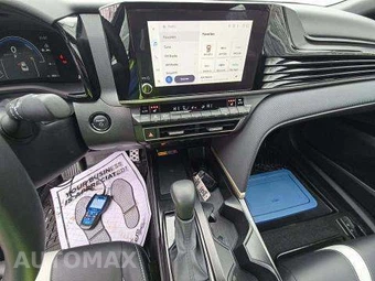 2025 Toyota Camry SE - miniatura 10