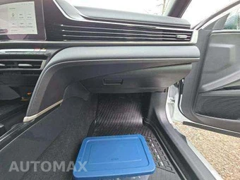 2025 Toyota Camry SE - miniatura 19