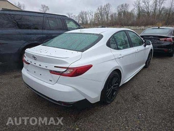 2025 Toyota Camry SE - miniatura 3
