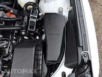 2025 Toyota Camry SE - miniatura 30