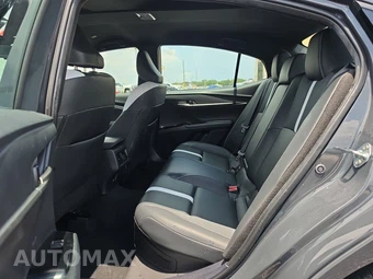 2025 Toyota Camry SE – miniatura 13