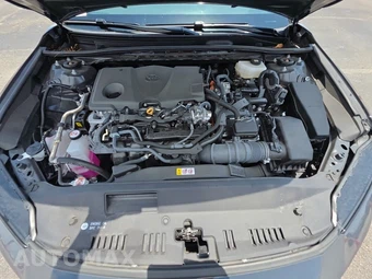 2025 Toyota Camry SE – miniatura 15