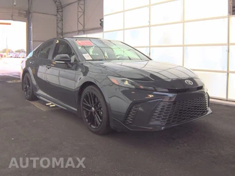 2025 Toyota Camry SE – miniatura 3