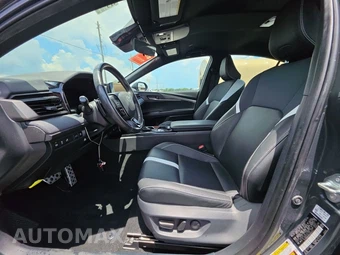 2025 Toyota Camry SE – miniatura 7