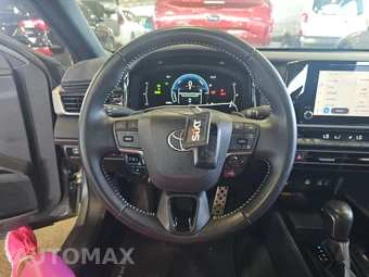 2025 Toyota Camry SE - miniatura 16