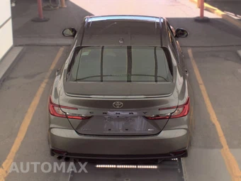 2025 Toyota Camry SE - miniatura 6