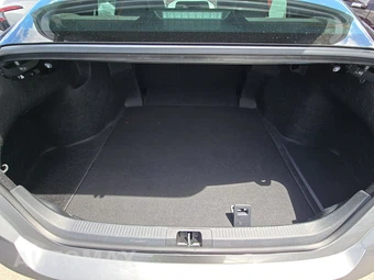 2025 Toyota Camry SE - miniatura 16