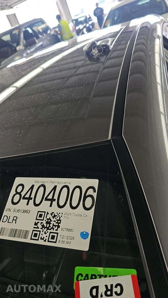 2025 Toyota Camry SE – miniatura 19