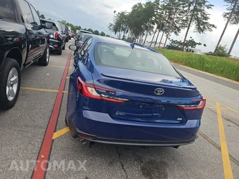 2025 Toyota Camry SE - miniatura 5