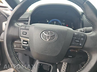2025 Toyota Camry SE - miniatura 10