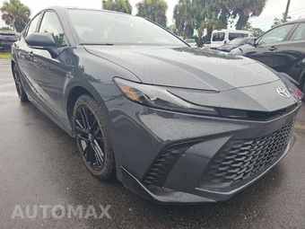2025 Toyota Camry SE - miniatura 3