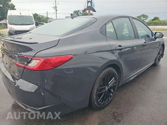 2025 Toyota Camry SE - miniatura 4