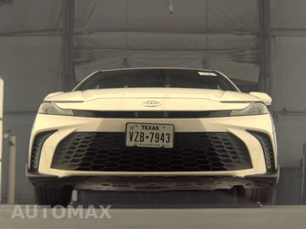 2025 Toyota Camry SE - miniatura 3