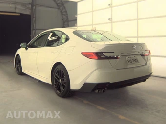 2025 Toyota Camry SE - miniatura 8