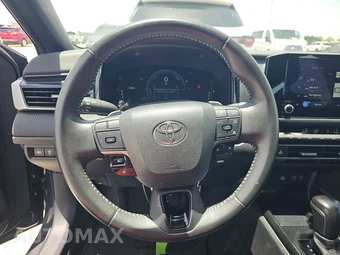 2025 Toyota Camry SE - miniatura 10
