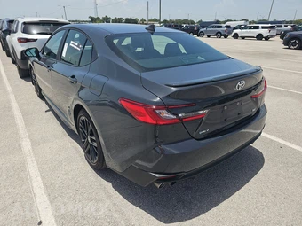 2025 Toyota Camry SE - miniatura 6