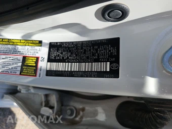 2025 Toyota Camry SE - miniatura 15
