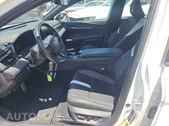2025 Toyota Camry SE - miniatura 7