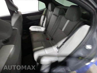 2025 Toyota Camry SE - miniatura 13