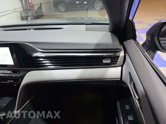 2025 Toyota Camry SE - miniatura 19