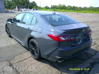 2025 Toyota Camry SE - miniatura 16