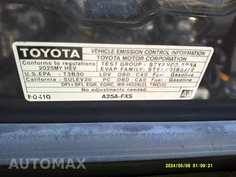 2025 Toyota Camry SE - miniatura 9