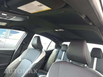 2025 Toyota Camry SE - miniatura 11