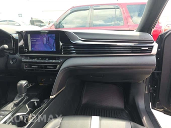 2025 Toyota Camry SE - miniatura 19