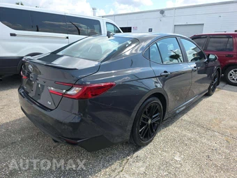 2025 Toyota Camry SE - miniatura 3