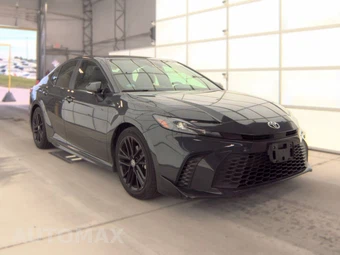2025 Toyota Camry SE - miniatura 3