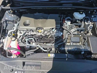 2025 Toyota Camry SE - miniatura 16