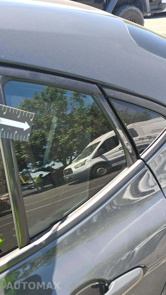 2025 Toyota Camry SE - miniatura 27
