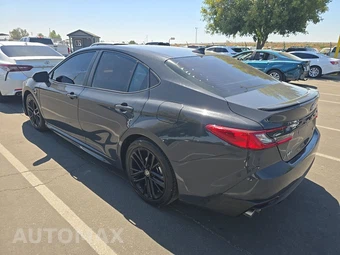 2025 Toyota Camry SE - miniatura 6