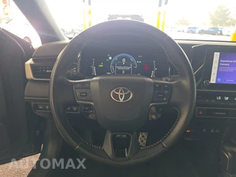 2025 Toyota Camry SE - miniatura 10