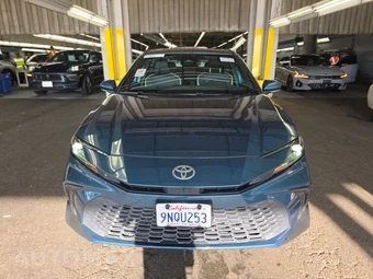 2025 Toyota Camry SE - miniatura 2