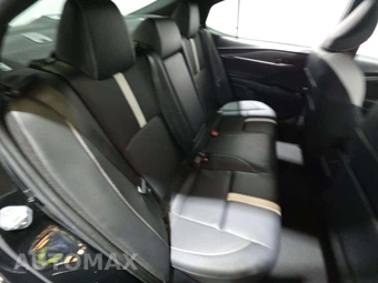 2025 Toyota Camry SE – miniatura 16