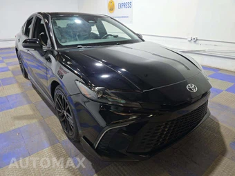 2025 Toyota Camry SE – miniatura 4