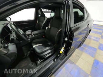 2025 Toyota Camry SE – miniatura 6
