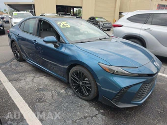 2025 Toyota Camry SE - miniatura 4