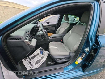 2025 Toyota Camry SE - miniatura 6