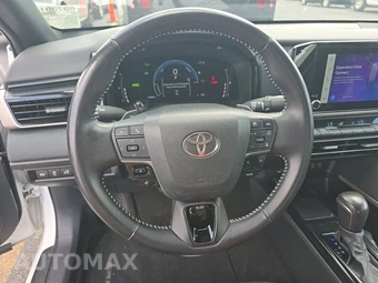 2025 Toyota Camry SE - miniatura 16