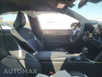2025 Toyota Camry SE - miniatura 8