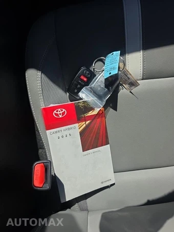 2025 Toyota Camry SE - miniatura 24