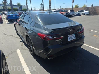 2025 Toyota Camry SE - miniatura 6