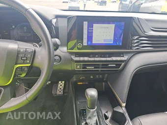2025 Toyota Camry SE - miniatura 11