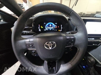 2025 Toyota Camry SE - miniatura 10
